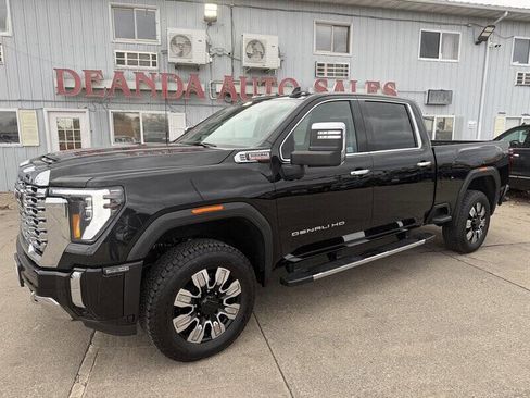 Used 2024 GMC Sierra 2500 Denali w/ Denali Reserve Package image 2