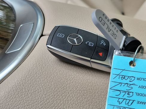 Used 2021 Mercedes-Benz GLC 300 image 20