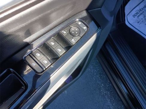 Certified 2024 Nissan Pathfinder SL w/ SL Premium Package image 19