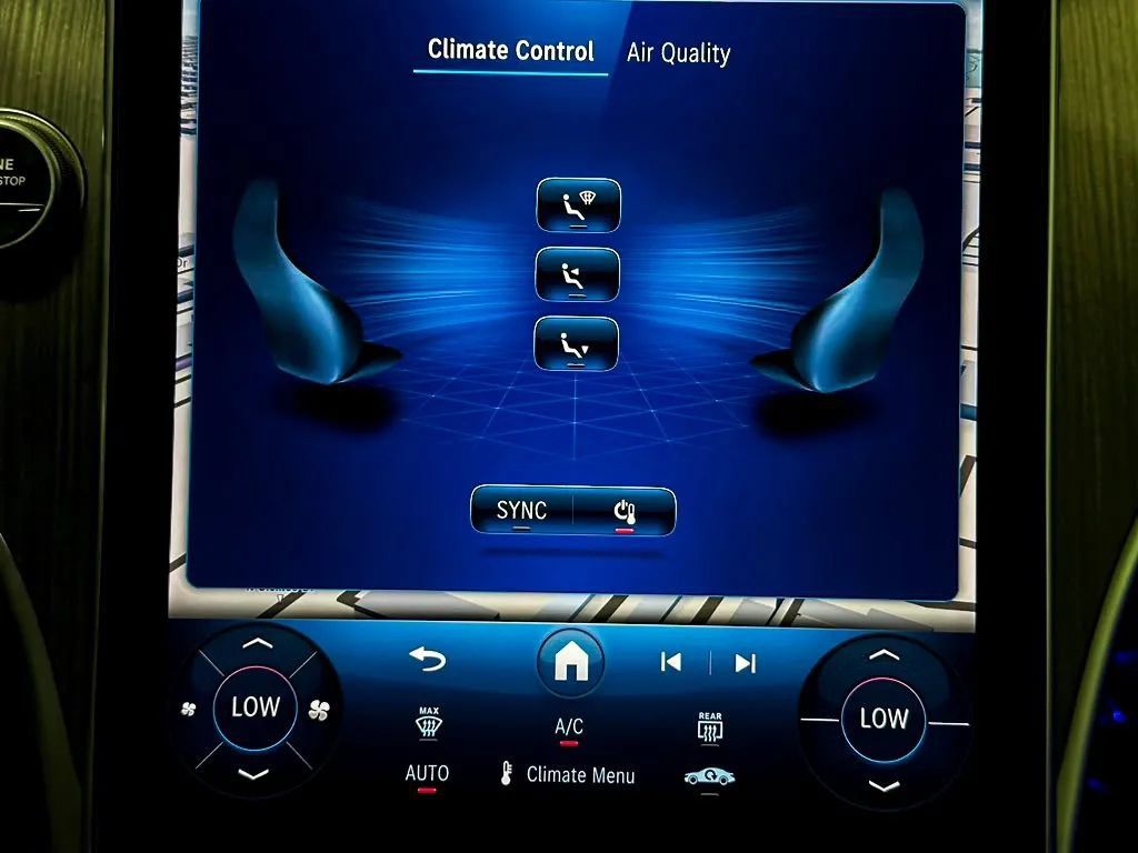 Used 2024 Mercedes-Benz CLE 53 AMG 4MATIC image 30