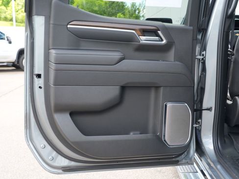 Certified 2025 Chevrolet Silverado 1500 High Country w/ High Country Premium Package AWD/4WD image 20
