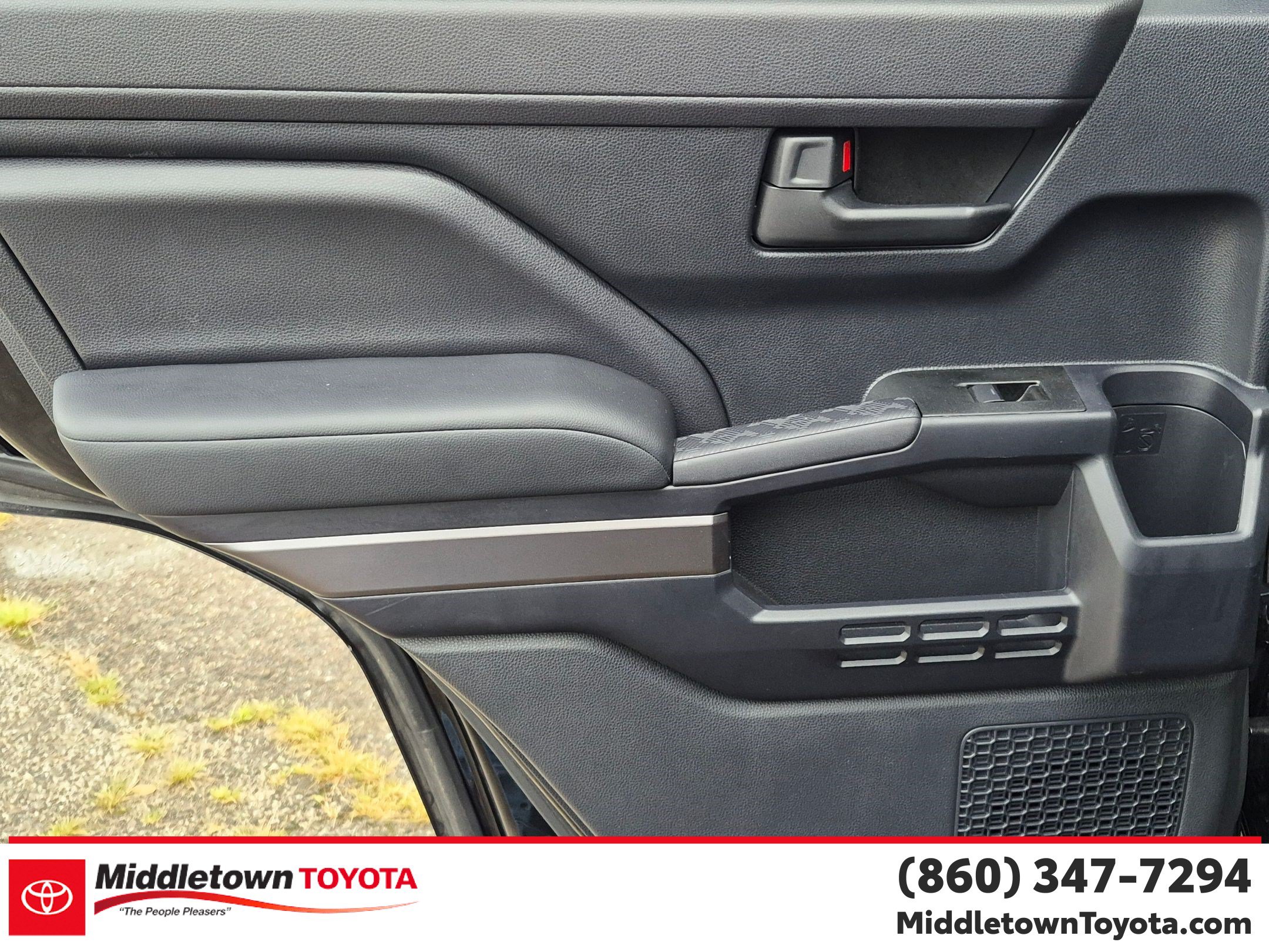 Certified 2025 Toyota 4Runner SR5 AWD/4WD image 24