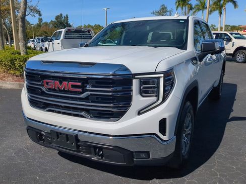 Used 2025 GMC Sierra 1500 SLT image 8