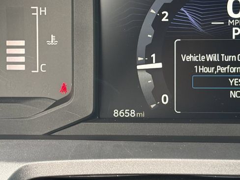 Certified 2025 Toyota Tacoma SR5 AWD/4WD image 34