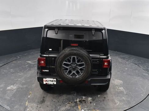 Used 2024 Jeep Wrangler Sahara image 33