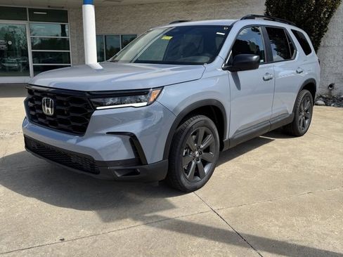 New 2025 Honda Pilot Sport image 6