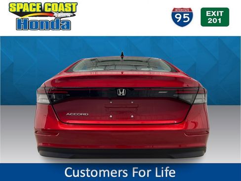 New 2025 Honda Accord SE image 4