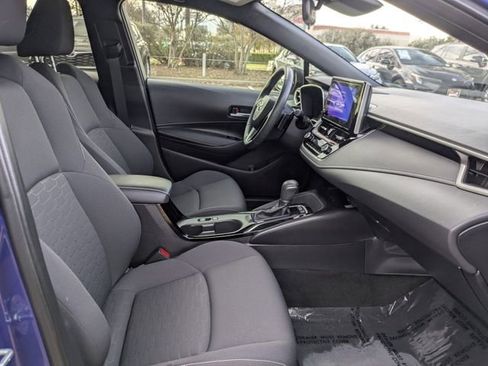 Used 2025 Toyota Corolla SE w/ SE Package image 30