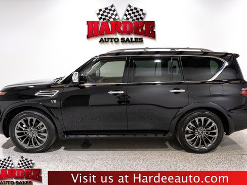 Used 2021 Nissan Armada Platinum w/ Captain's Chairs Package RWD image 1