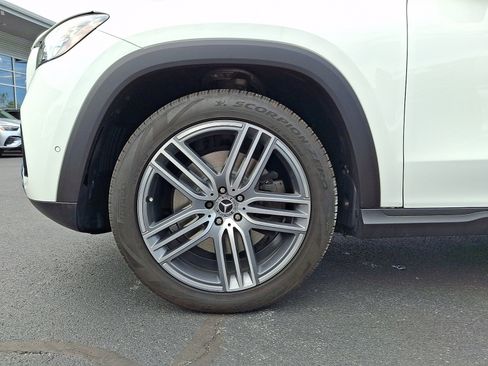Certified 2024 Mercedes-Benz GLS 450 4MATIC image 8