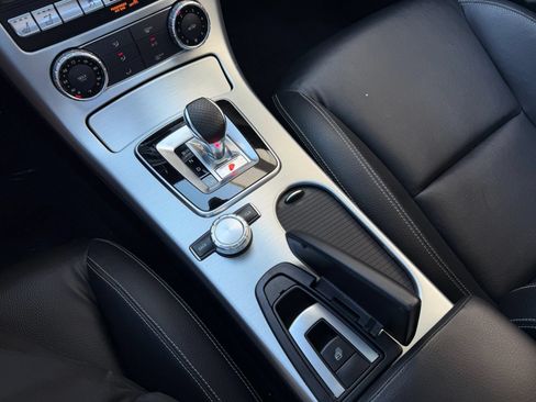 Used 2016 Mercedes-Benz SLK 300 image 17