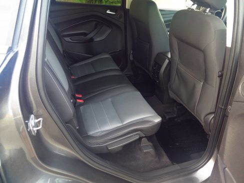 Used 2015 Ford Escape SE w/ Equipment Group 201A image 19