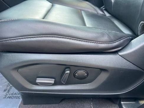 Used 2023 Ford Explorer XLT w/ Equipment Group 202A AWD/4WD image 23