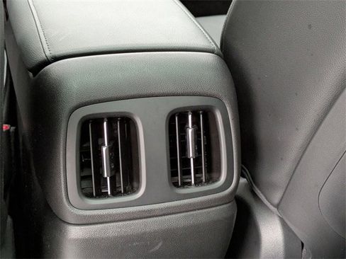 Certified 2025 Hyundai Tucson Limited image 17