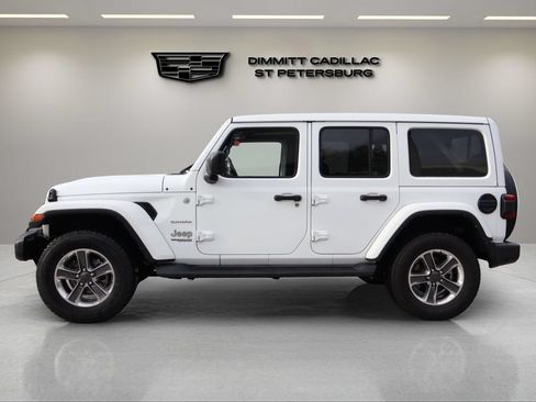 Used 2021 Jeep Wrangler Unlimited Sahara AWD/4WD image 2