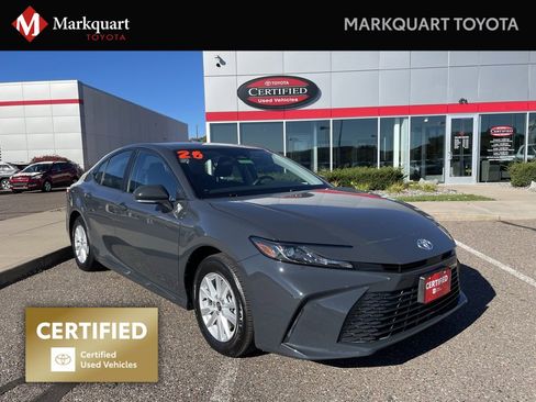 Certified 2025 Toyota Camry LE image 1
