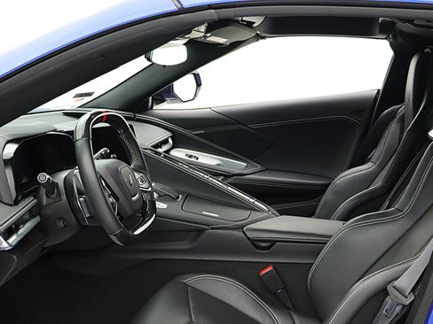 Used 2021 Chevrolet Corvette Stingray Coupe w/ 1LT RWD image 27