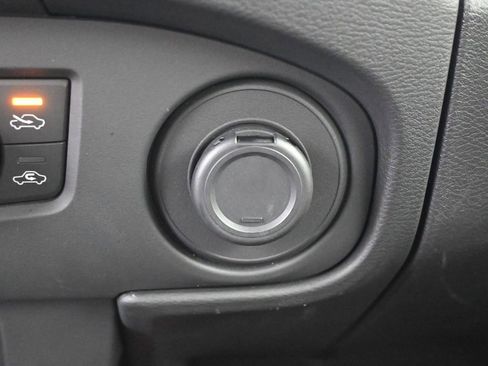 Used 2024 Nissan Frontier PRO-4X w/ Technology Package image 27