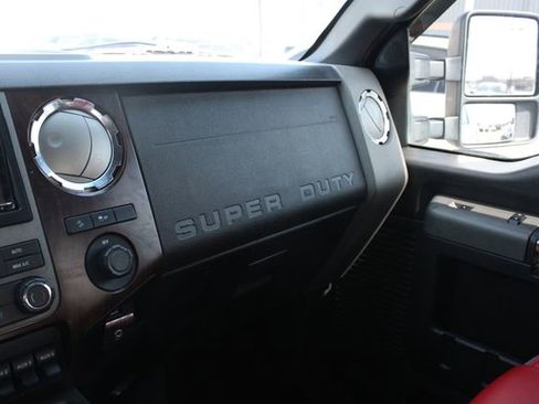 Used 2011 Ford F350 Lariat w/ Lariat Interior Pkg image 16