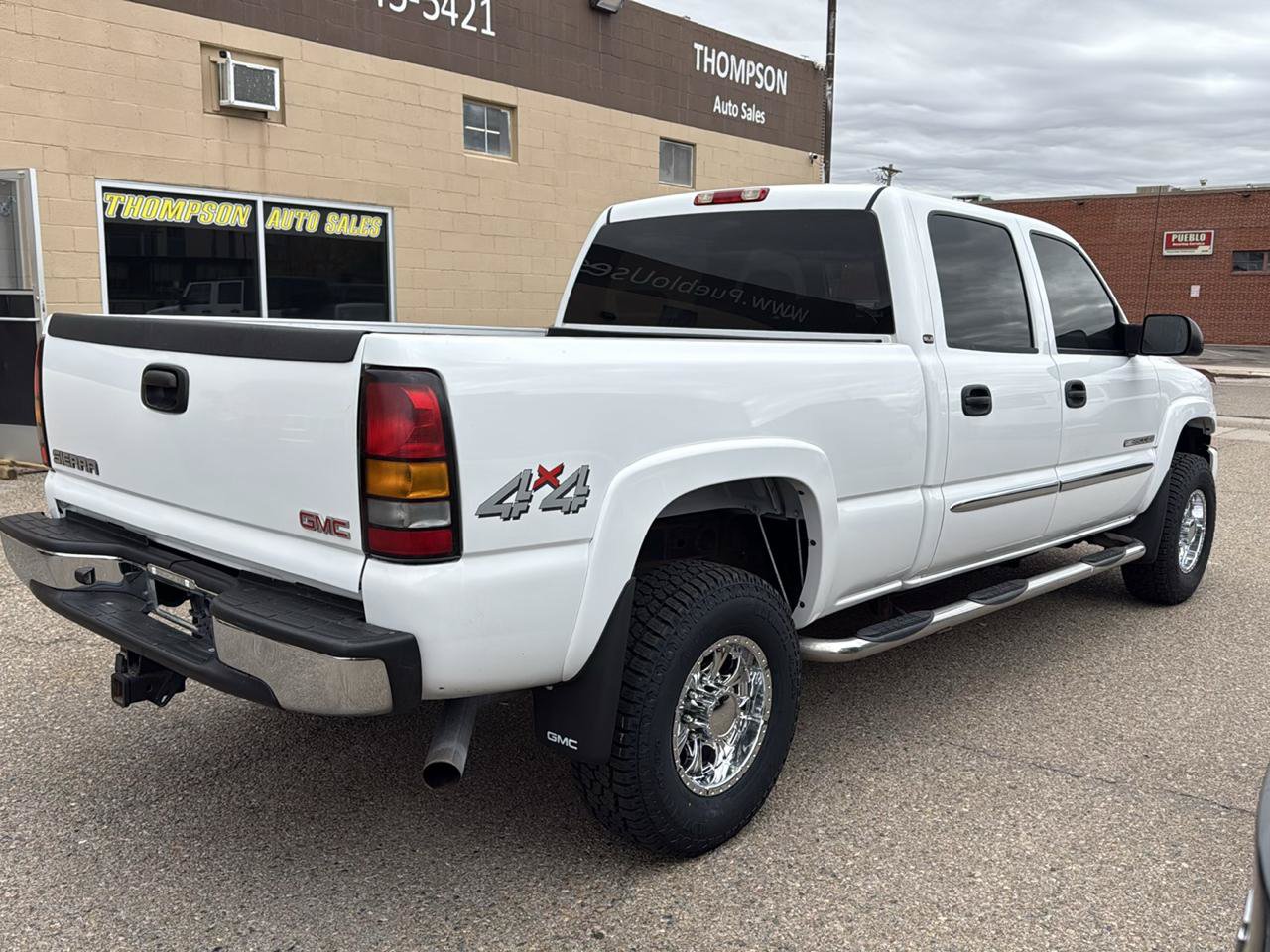 Used 2005 GMC Sierra 2500 SLE AWD/4WD image 4