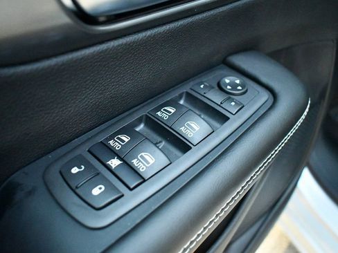 New 2026 Chrysler Pacifica Select image 15