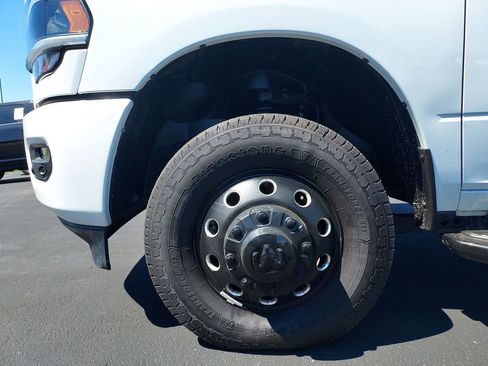 Used 2024 RAM 3500 Laramie w/ Night Edition AWD/4WD image 16