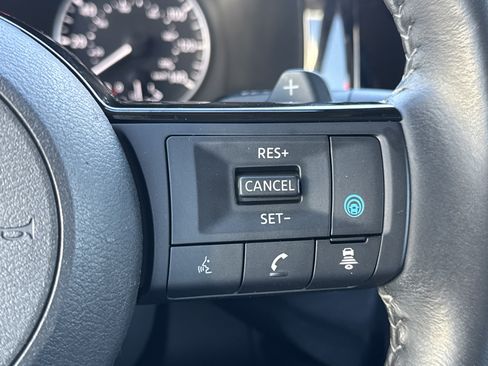 Used 2023 Nissan Pathfinder SL image 17