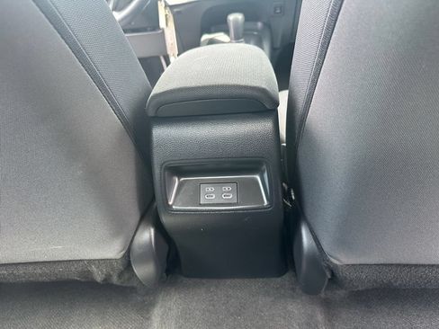 Used 2024 Toyota Corolla LE FWD image 43