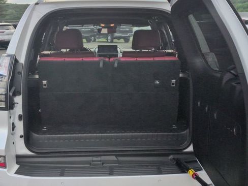 Used 2023 Lexus GX 460 Luxury w/ Sport Design Package AWD/4WD image 6