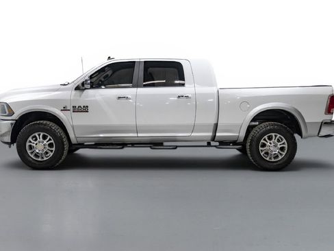 Used 2015 RAM 2500 Laramie w/ Convenience Group AWD/4WD image 9