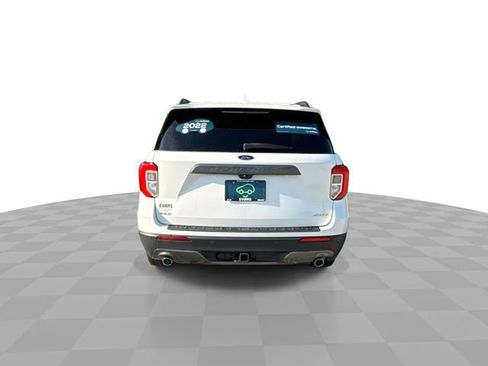Used 2022 Ford Explorer XLT w/ Equipment Group 202A image 8