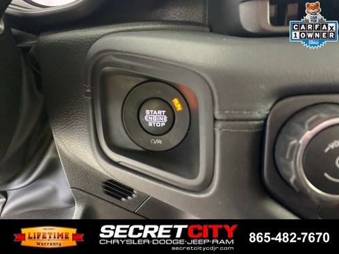 Used 2024 Jeep Wrangler Unlimited Rubicon 4xe AWD/4WD image 16