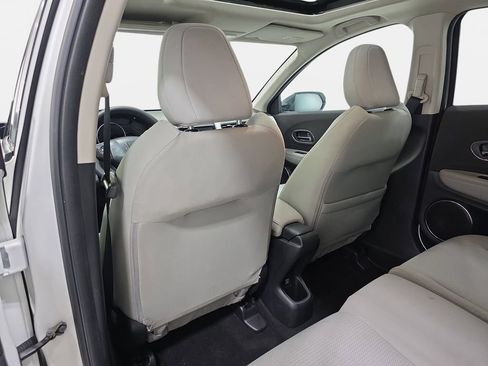 Used 2019 Honda HR-V EX image 12
