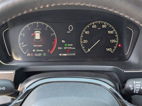 Used 2024 Honda Pilot Touring image 25