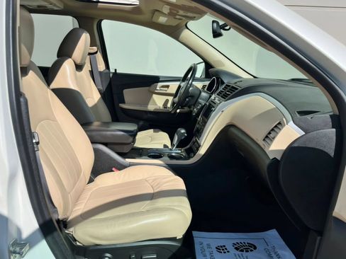 Used 2012 Chevrolet Traverse LTZ FWD image 25