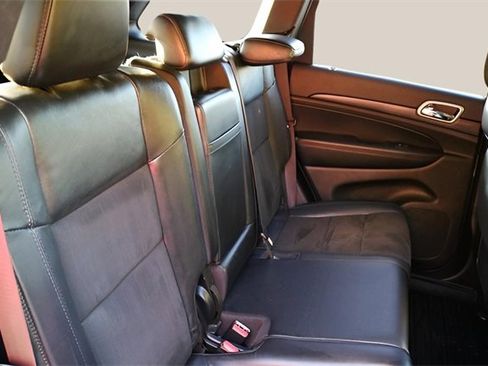 Used 2020 Jeep Grand Cherokee Altitude image 15