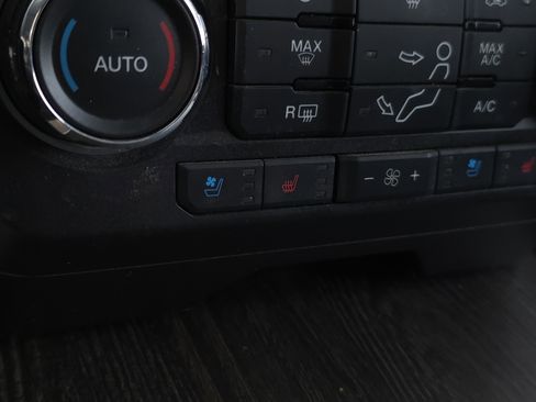 Used 2021 Ford F250 Lariat w/ Tremor Off-Road Package image 23