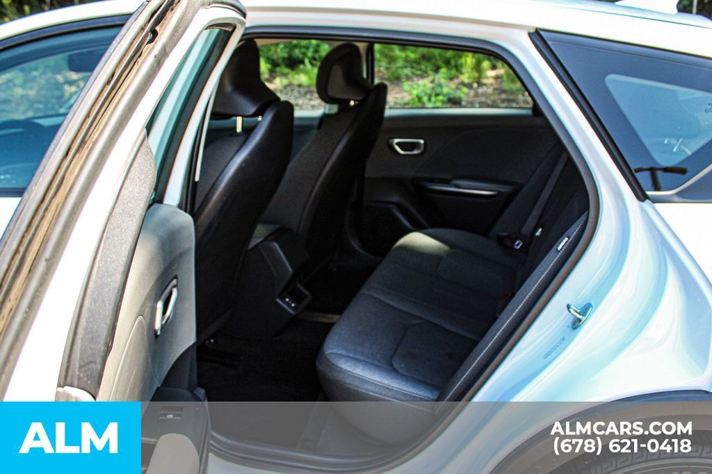 Used 2025 Kia K4 FWD image 17