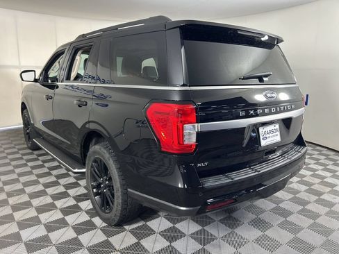Used 2022 Ford Expedition XLT AWD/4WD image 4