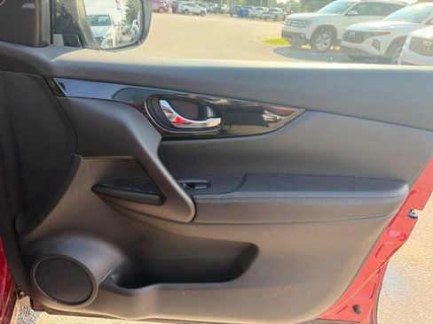 Used 2019 Nissan Rogue Sport SV FWD image 14