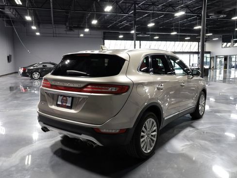 Used 2019 Lincoln MKC Premiere FWD image 7