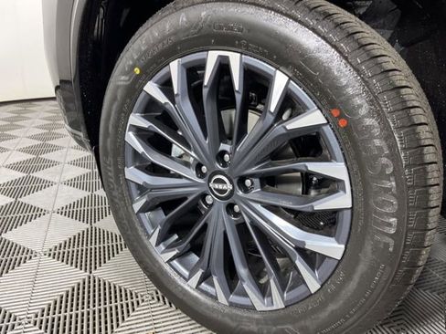 New 2026 Nissan Rogue Platinum image 12
