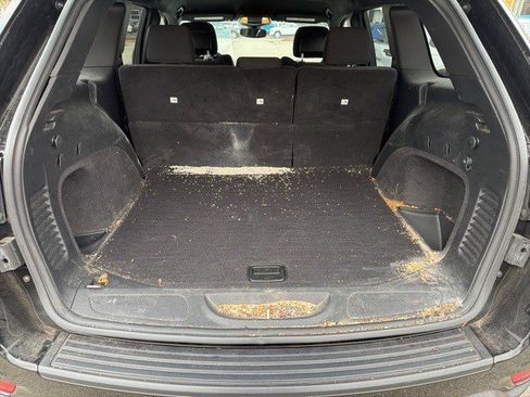 Used 2020 Jeep Grand Cherokee Laredo w/ 18" Wheel & 8.4" Radio Group image 5