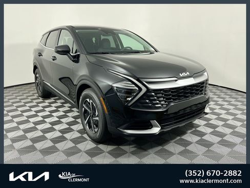 Used 2023 Kia Sportage LX image 1