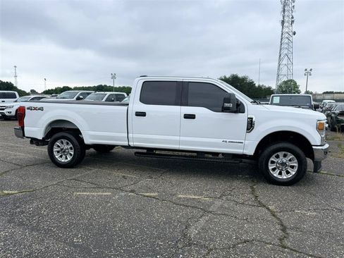 Used 2021 Ford F250 XLT AWD/4WD image 4