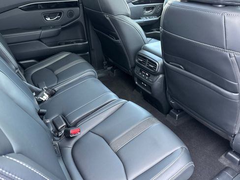 Certified 2023 Honda Pilot Touring image 34