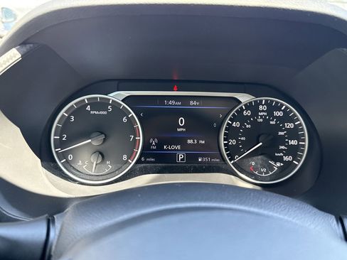 New 2025 Nissan Sentra SR FWD image 11