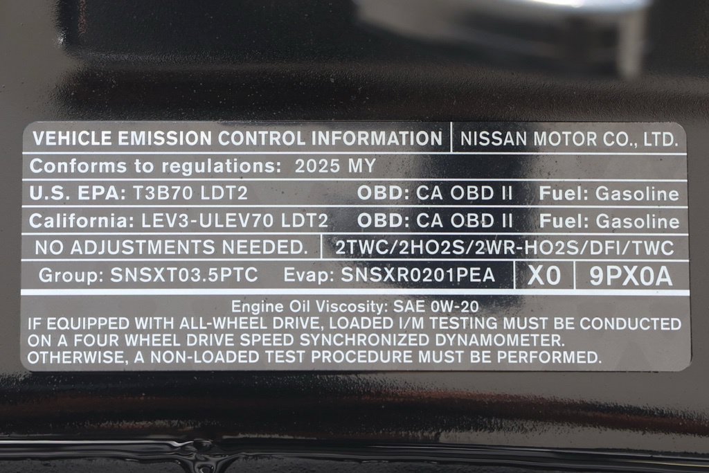 Used 2025 Nissan Pathfinder SV FWD image 34