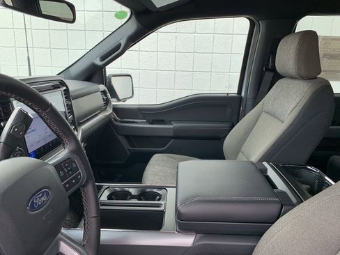 New 2025 Ford F150 XLT w/ Equipment Group 302A MID image 40