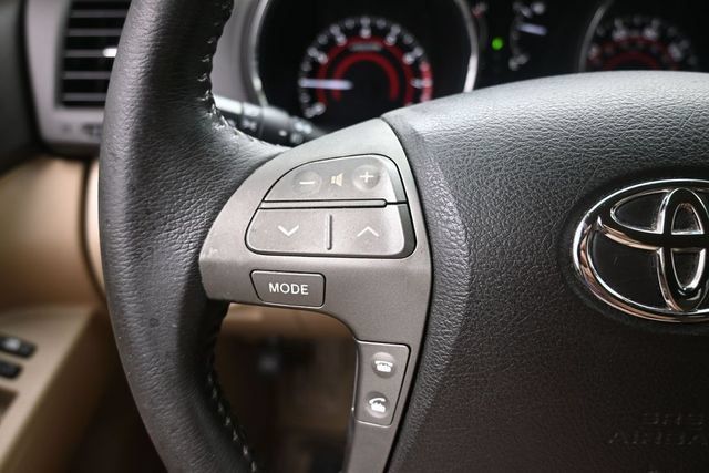 Used 2009 Toyota Highlander Limited w/ Extra Value Pkg 8 FWD image 15